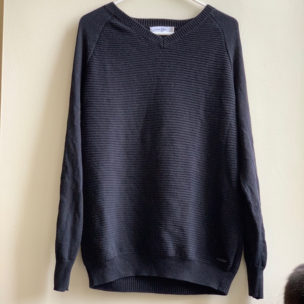 Designer Calvin Klein Black pre owned sweater.